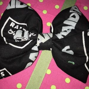 Raiders bow